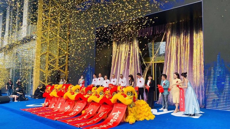 选择广告发布平台：让您的品牌翱翔天际